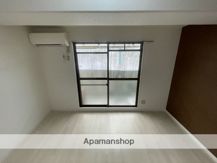 大阪府大阪市東淀川区下新庄6丁目の賃貸マンションの内装