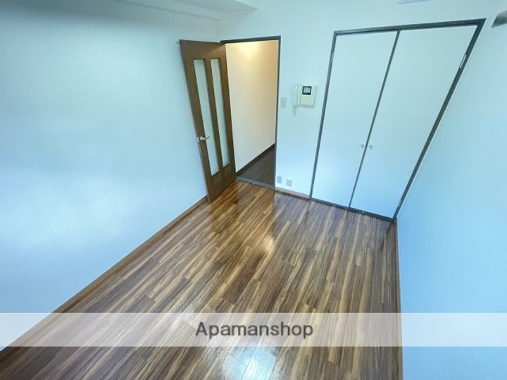 大阪府大阪市東淀川区上新庄1丁目の賃貸マンションの内装