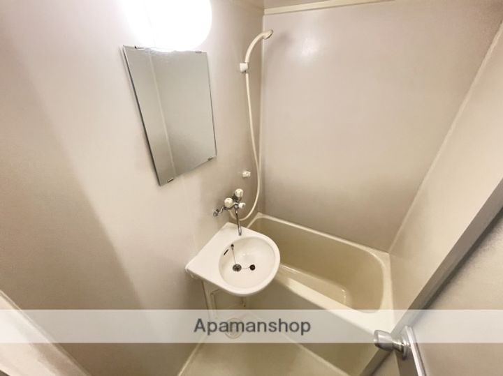 大阪府大阪市東淀川区上新庄1丁目の賃貸マンションの風呂