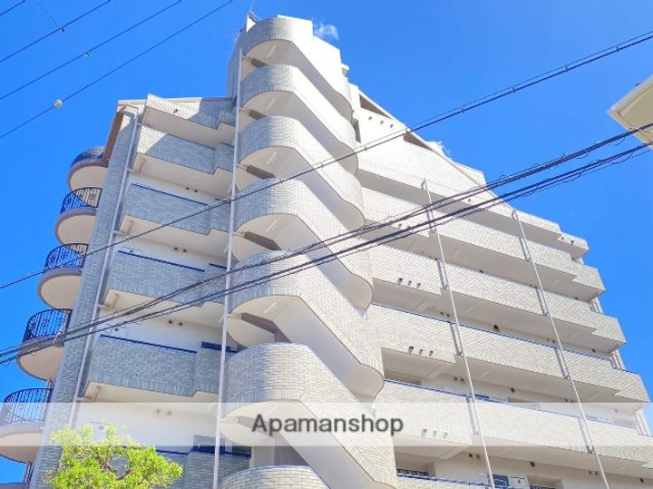 大阪府大阪市東淀川区上新庄1丁目の賃貸マンションの外観