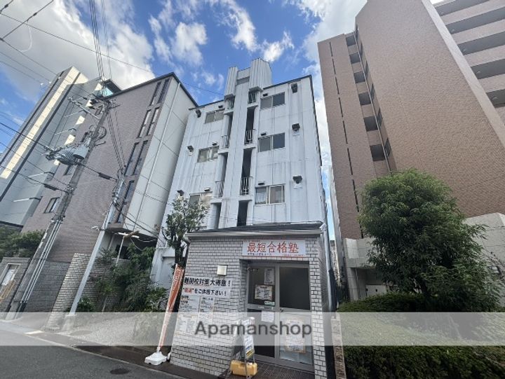 メゾン江坂(E)の外観