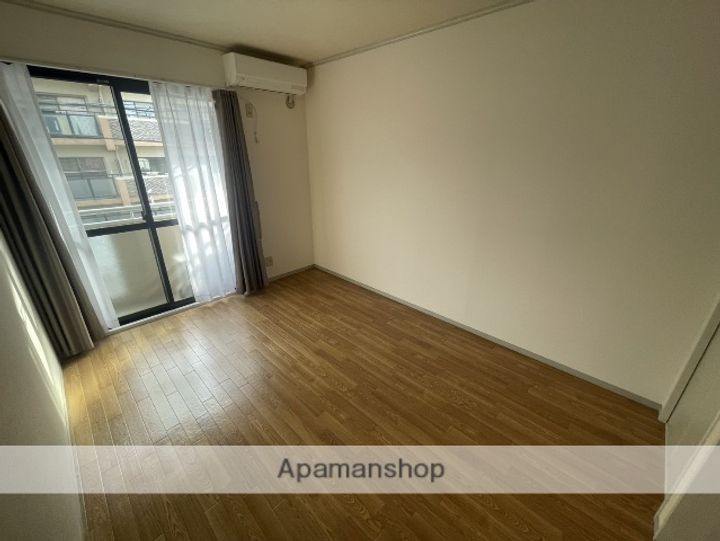 大阪府大阪市東淀川区大道南1丁目の賃貸アパートの内装