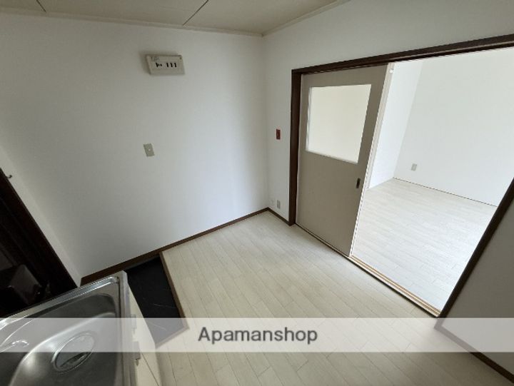 大阪府大阪市東淀川区豊新1丁目の賃貸マンションの内装