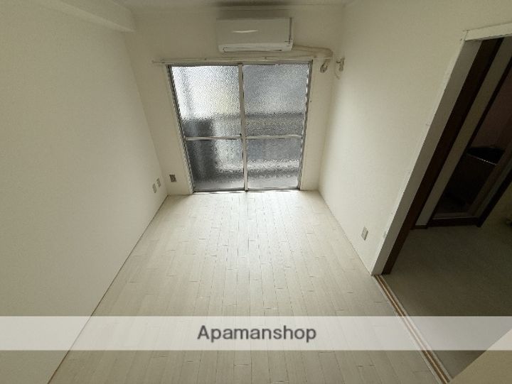 大阪府大阪市東淀川区豊新1丁目の賃貸マンションの内装