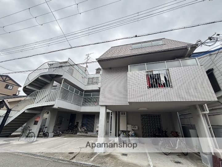 サンパレス21服部の外観