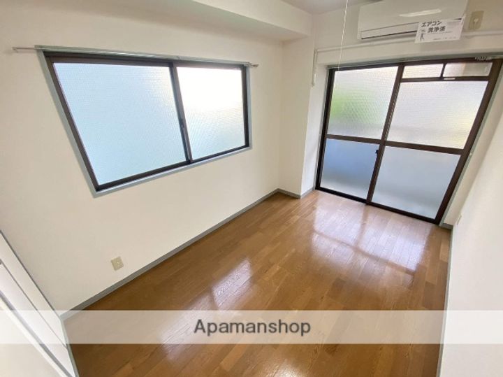 大阪府大阪市東淀川区小松1丁目(マンション)の賃貸物件の居間