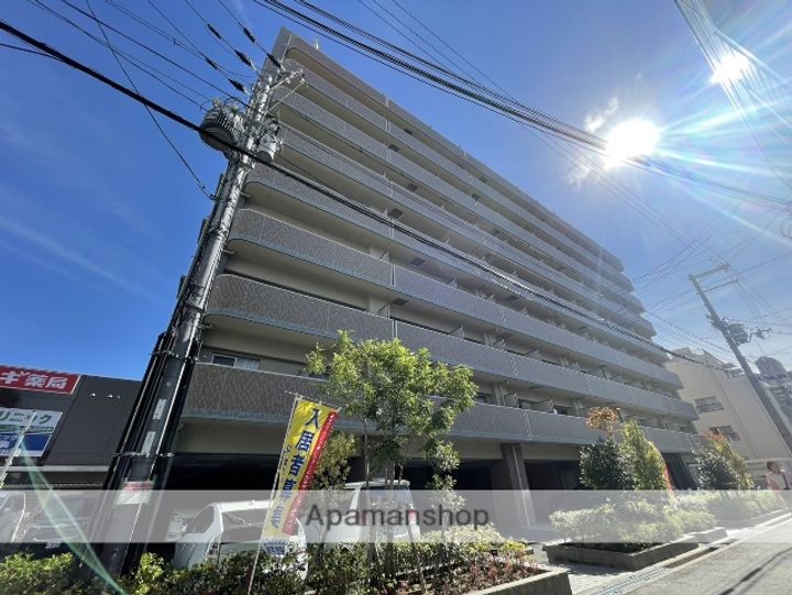 大阪府豊中市服部西町1丁目の賃貸マンションの外観