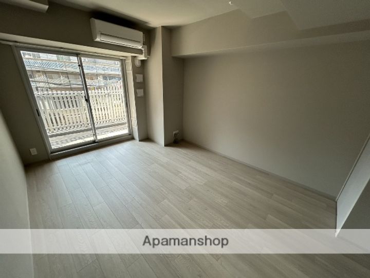 TOPAZ江坂の内装