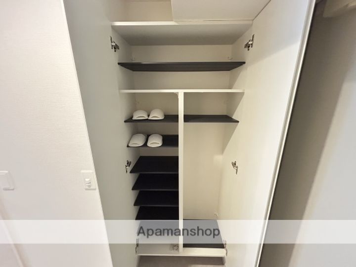 大阪府吹田市南金田2丁目の賃貸マンションの内装