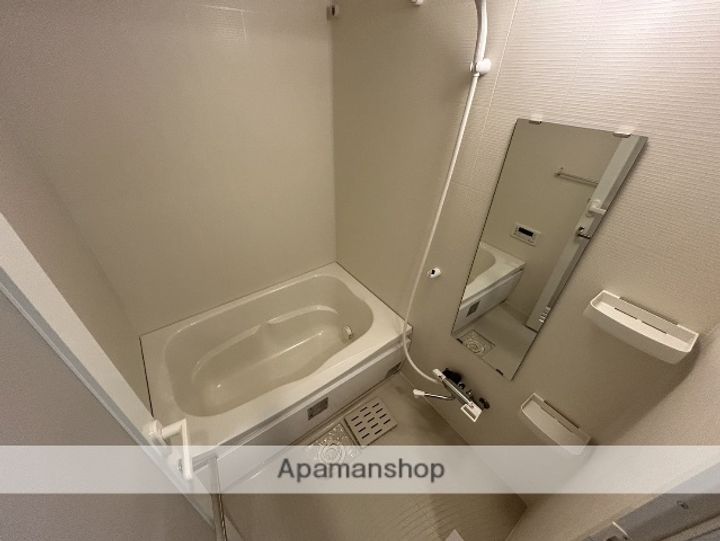 大阪府吹田市南金田2丁目の賃貸マンションの風呂