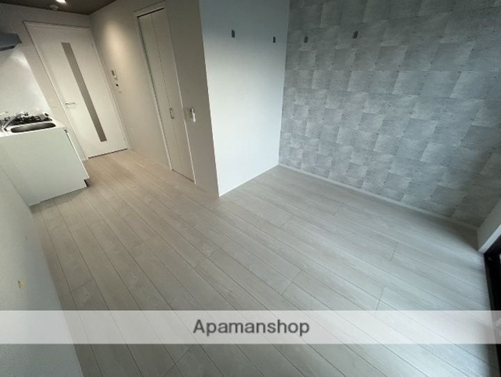 大阪府吹田市南金田1丁目の賃貸マンションの居間