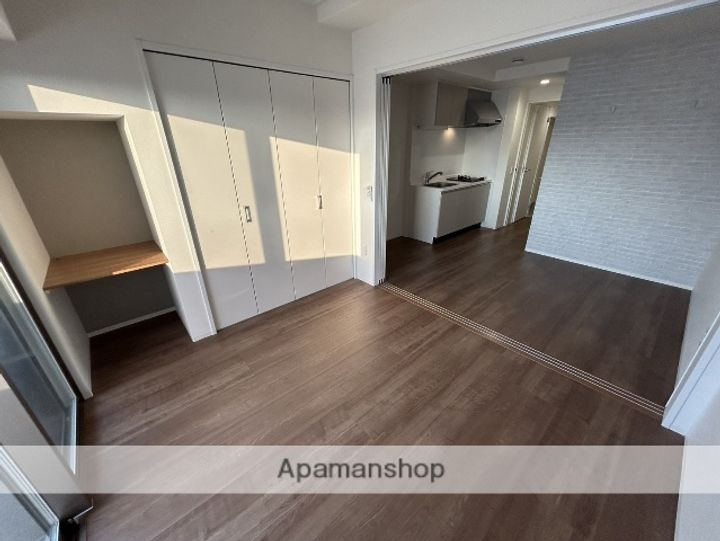 大阪府吹田市南金田1丁目の賃貸マンションの内装