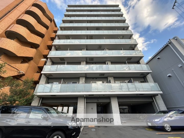 大阪府吹田市南金田1丁目の賃貸マンションの外観