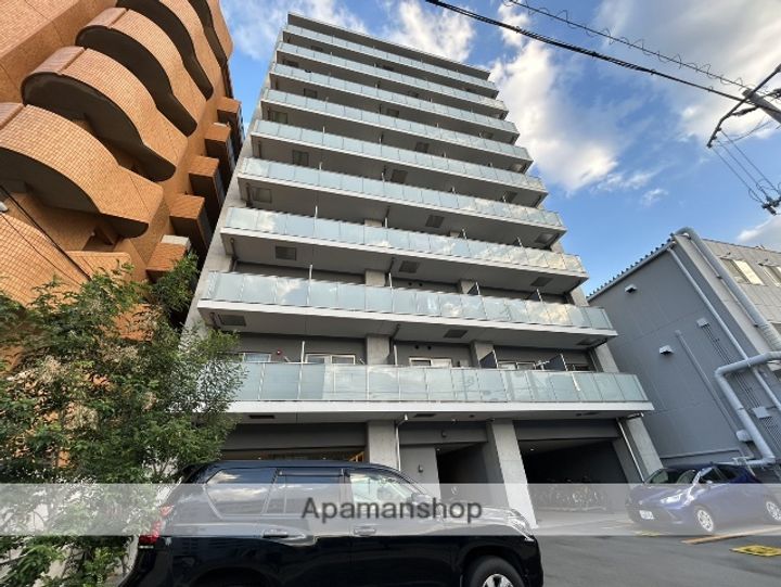 大阪府吹田市南金田1丁目の賃貸マンションの外観