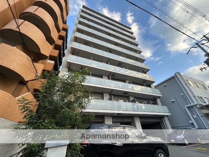 大阪府吹田市南金田1丁目の賃貸マンションの外観