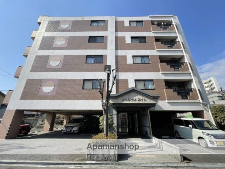 シャルマンエイトの外観