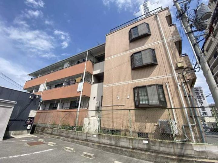 坂本マンション第一の外観