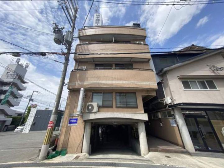 坂本マンション第一の外観