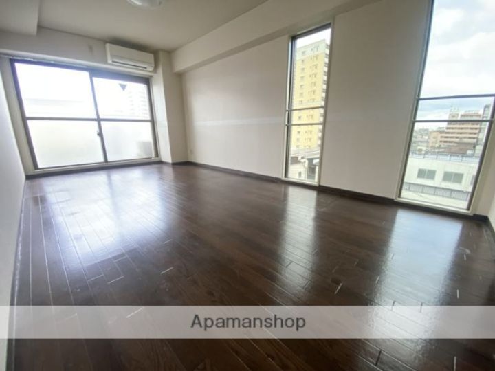 ゴールドハイツの居間