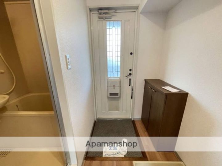 セジュールF B棟の玄関