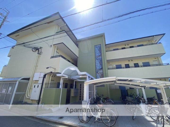 ロイヤルコート天美南の外観