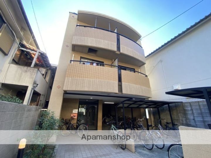 リファインハイツナカモトの外観