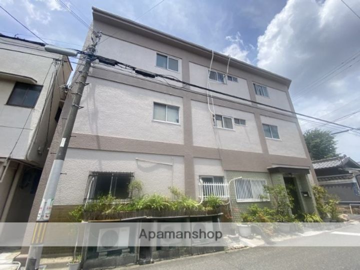松本マンションの外観