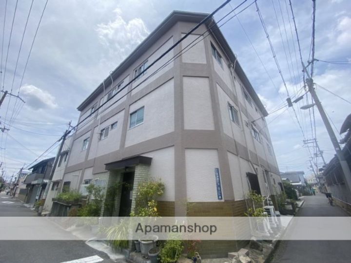 松本マンションの外観