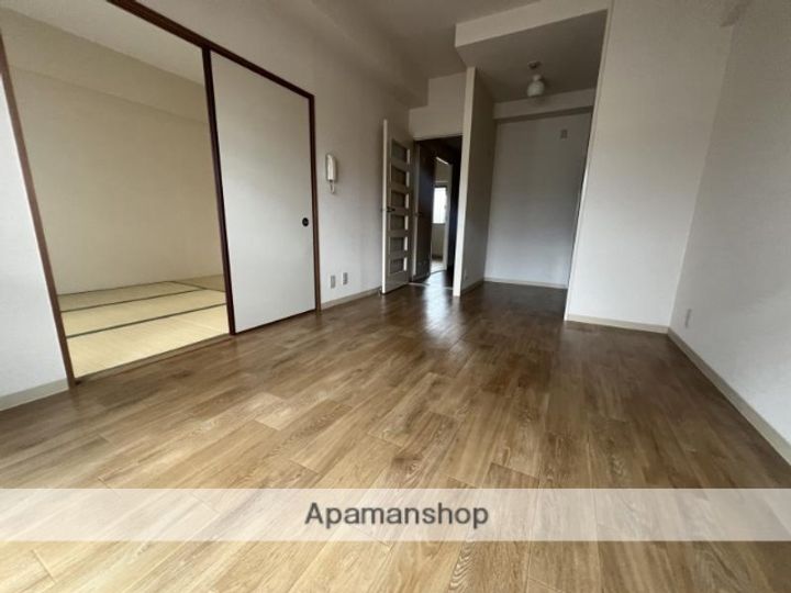 ヴィラシャトーの居間