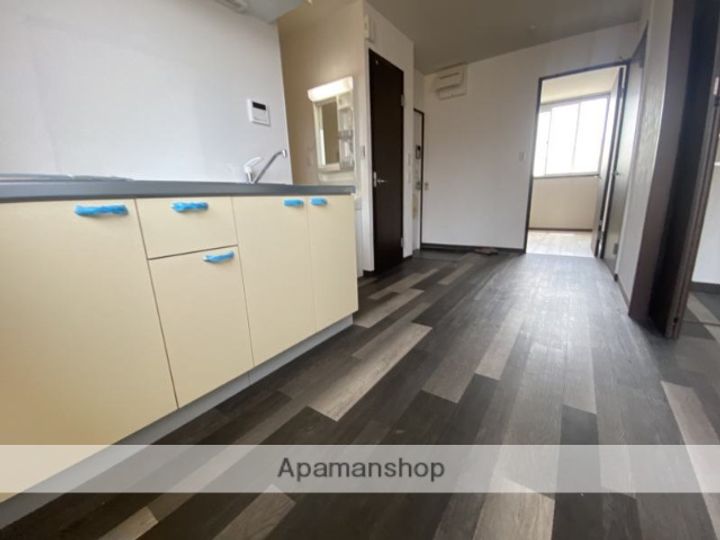 新栄プロパティー島泉Ⅱ A棟の内装