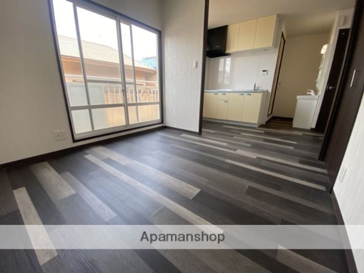 新栄プロパティー島泉Ⅱ A棟の内装