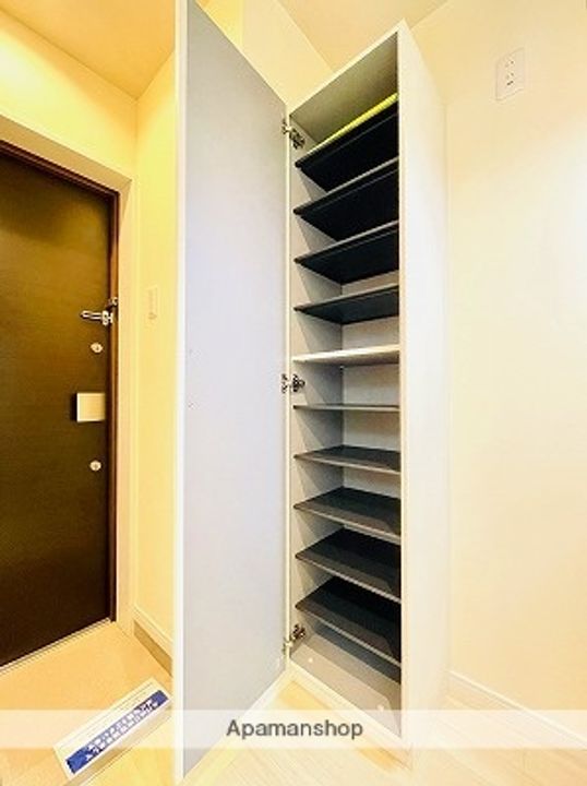 ドゥエリング千林商店街の内装