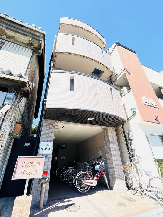 アーバン千林A棟の外観