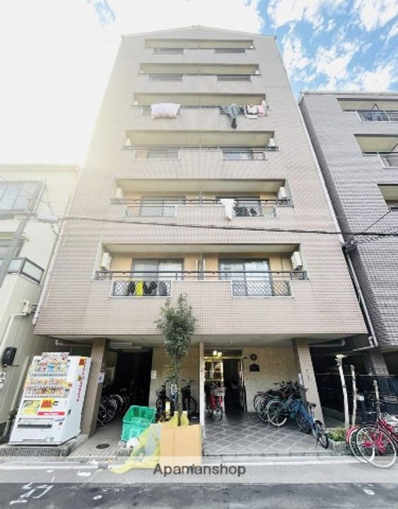 ライフ・ハイツ中宮の外観