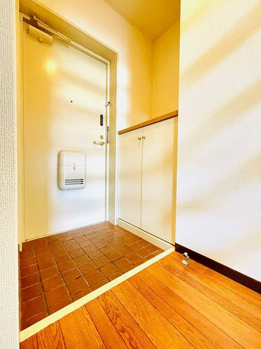 シャルム高殿の玄関