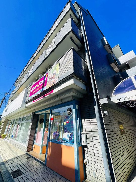 マンション津村の外観