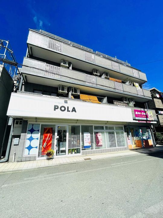 マンション津村の外観