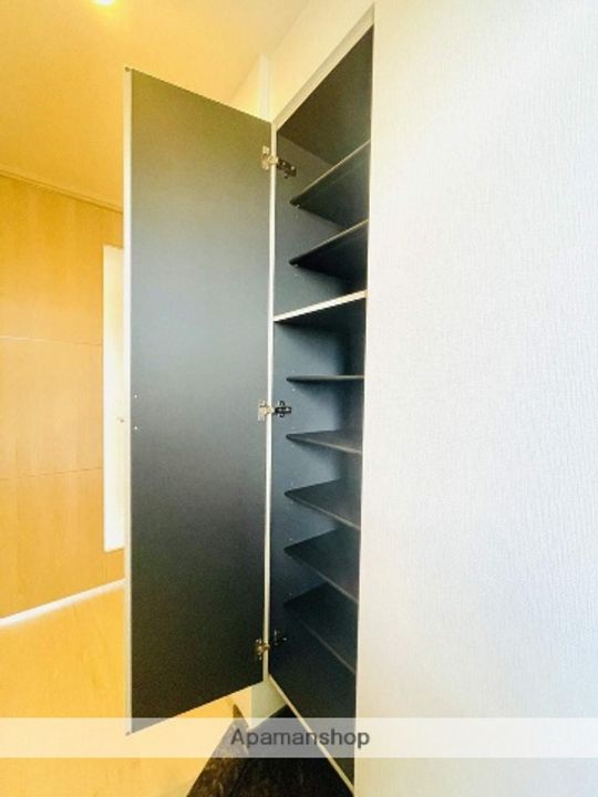 AMKレフィナード中宮の内装