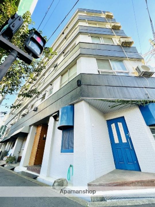 日建ハイツの外観