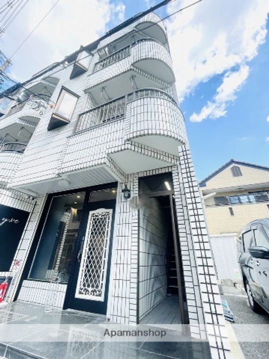 コスモハイツの外観