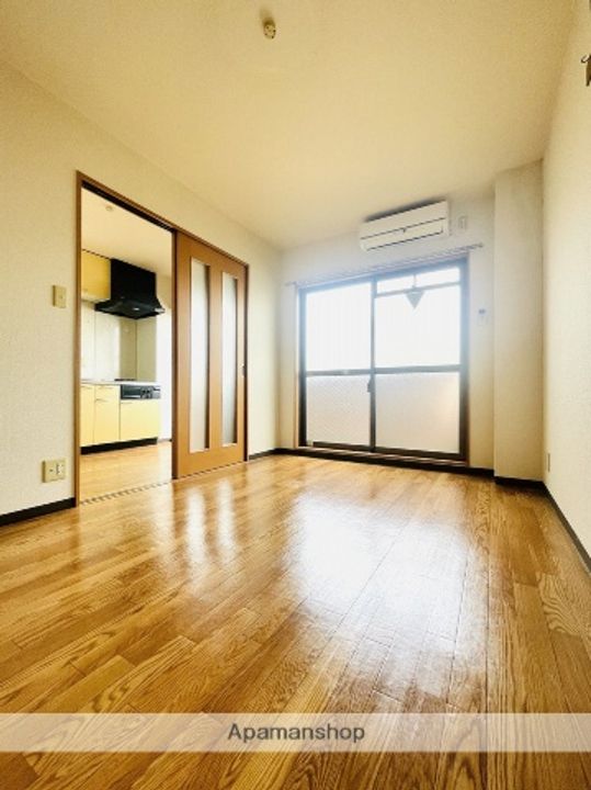 ルネッサンス岡田の内装