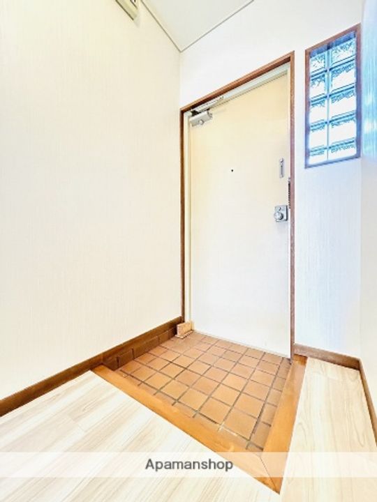 プラザハイツ大西の玄関