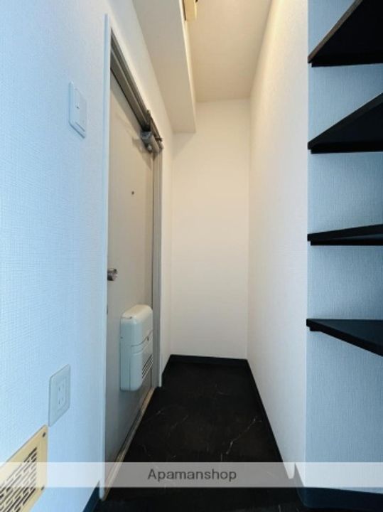 光和ハイツ405の玄関