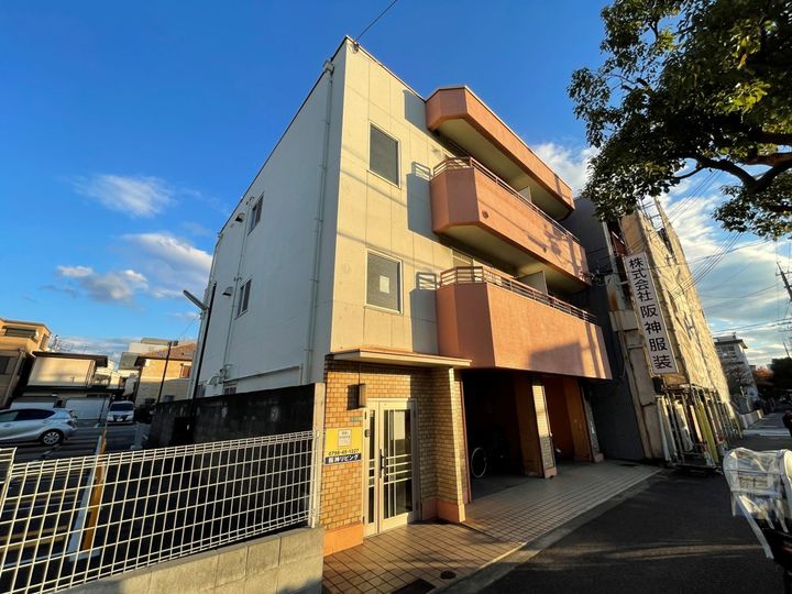兵庫県西宮市笠屋町の賃貸マンションの外観