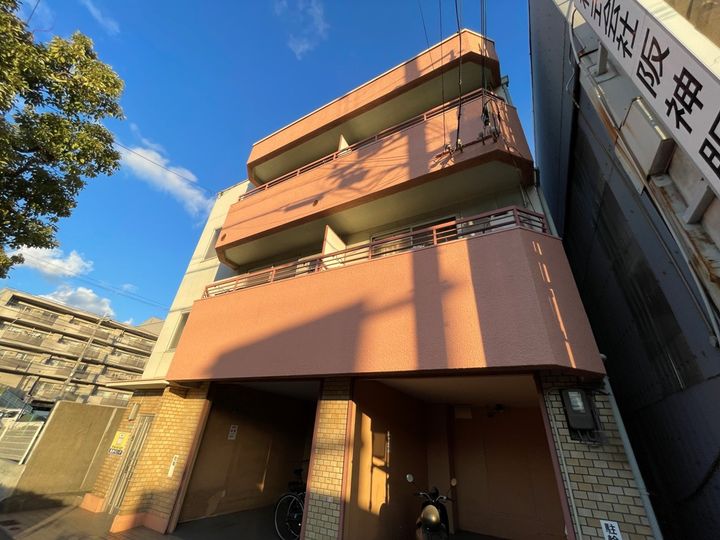 兵庫県西宮市笠屋町の賃貸マンションの外観