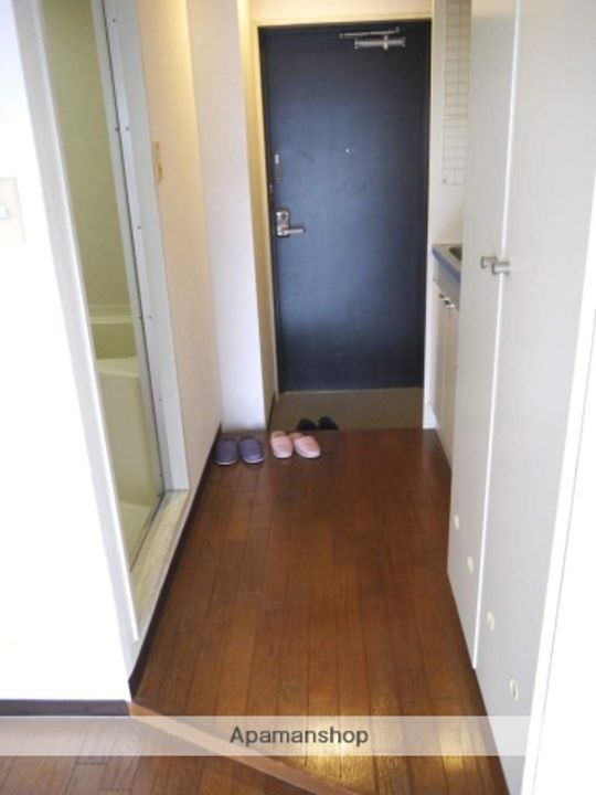 兵庫県西宮市鳴尾町3丁目の賃貸マンションの玄関