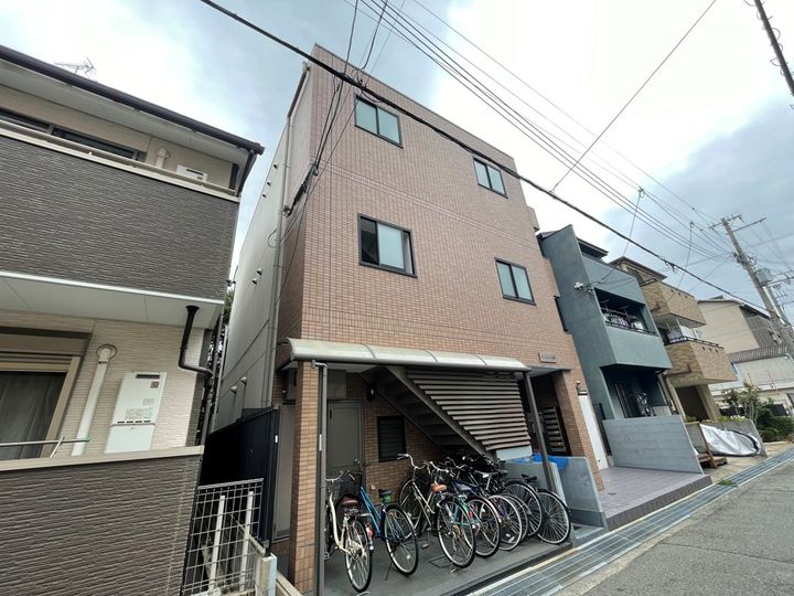 マンション白樺の外観