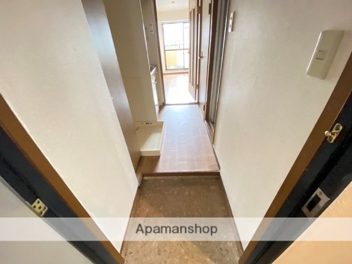 パルティグⅡの玄関