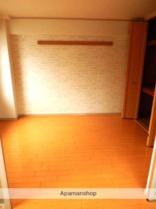 兵庫県西宮市中前田町の賃貸マンションの内装