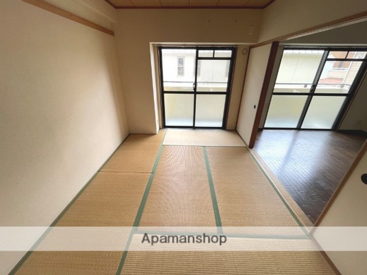 兵庫県西宮市大森町の賃貸マンションの内装